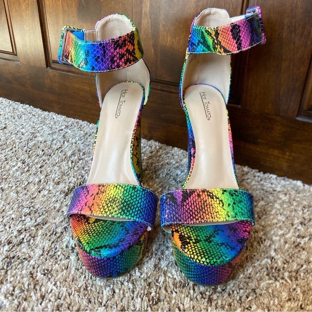 Hot Tomato Snakeprint Rainbow Platform Heels Womens Size 8 5 Inch Heel - Picture 2 of 6